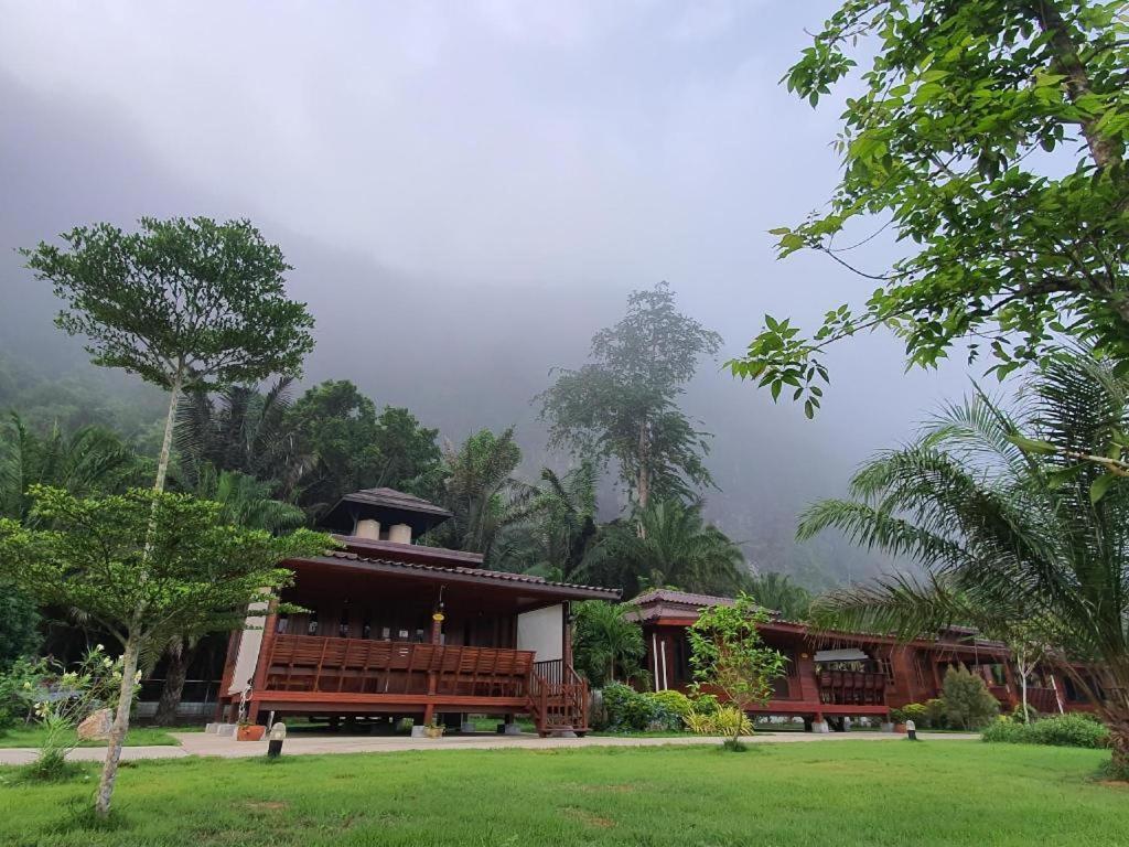 Phuphayot Resort Trang Eksteriør bilde