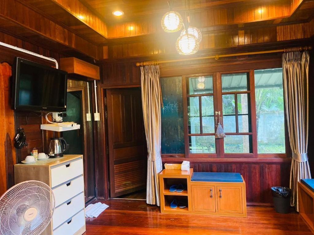 Phuphayot Resort Trang Eksteriør bilde
